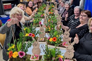 2023 5 april Paasstukje maken in het Buurthuuske